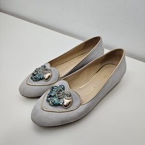 Charlotte Olympia Zodiac Aquarius Ballet Flats Sz 7 / 37.5 EUR Light Grey Brooch